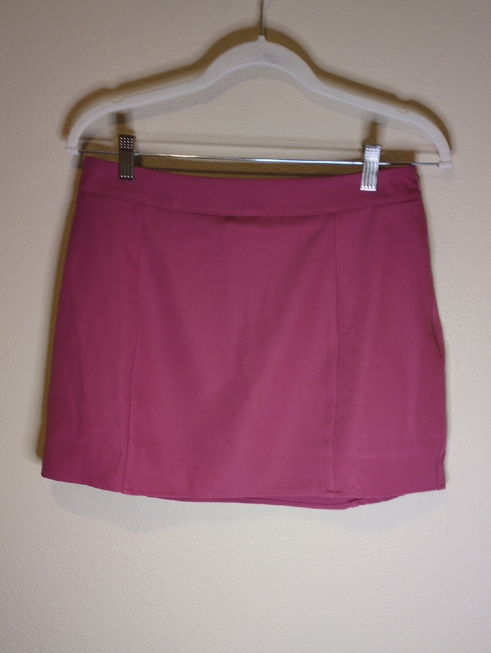 Le Lis Raspberry Pink Stretch Mini Skirt